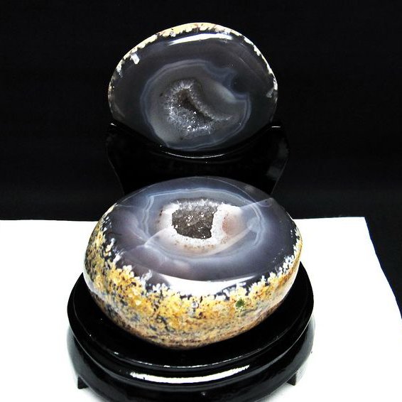 1.1Kg ペア水晶トレジャーメノウ[T604-6739]