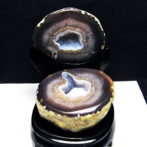 1.9Kg ペア水晶トレジャーメノウ[T604-7068]