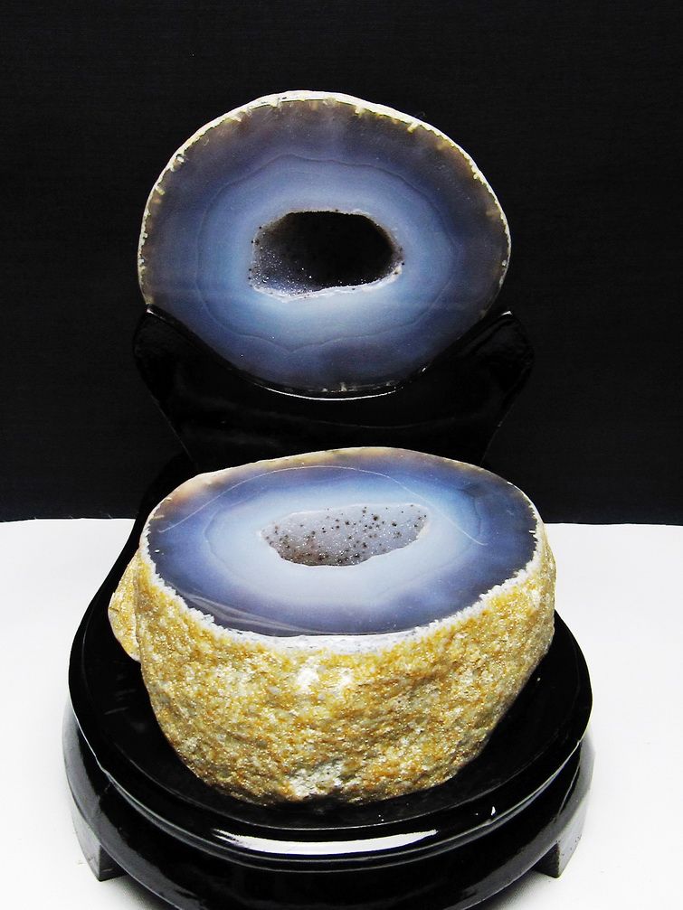 1.9Kg ペア水晶トレジャーメノウ[T604-7656]