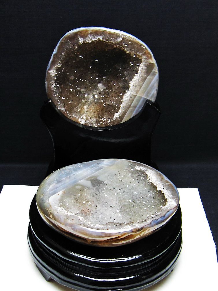 1.3Kg ペア水晶トレジャーメノウ[T604-7743]