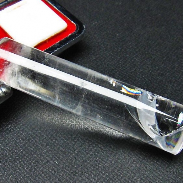 虹入り ヒマラヤ水晶 印材　※別途料金で篆刻可能 12mm [T607-155]