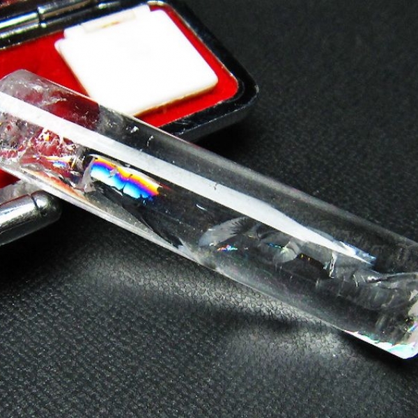 虹入り ヒマラヤ水晶 印材　※別途料金で篆刻可能 13mm [T607-196]