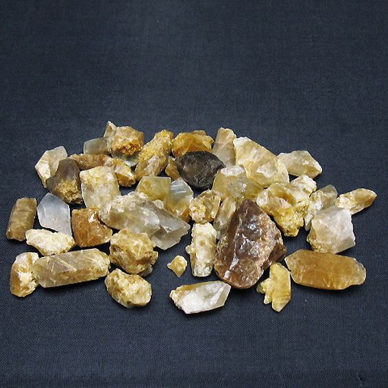 ルチル入り 水晶 原石[T626-1520]