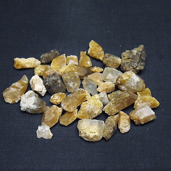 ルチル入り 水晶 原石[T626-1531]