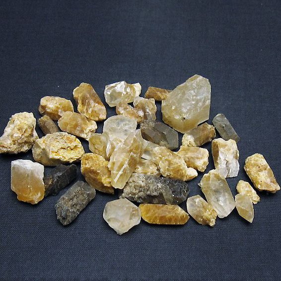 ルチル入り 水晶 原石[T626-1562]