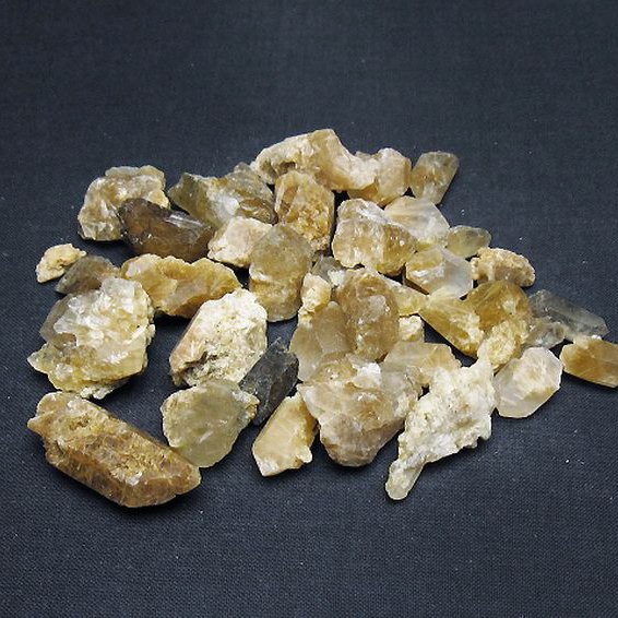 ルチル入り 水晶 原石[T626-1588]