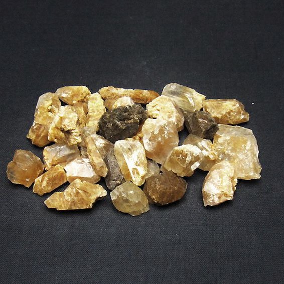 ルチル入り 水晶 原石 [t626-1661]