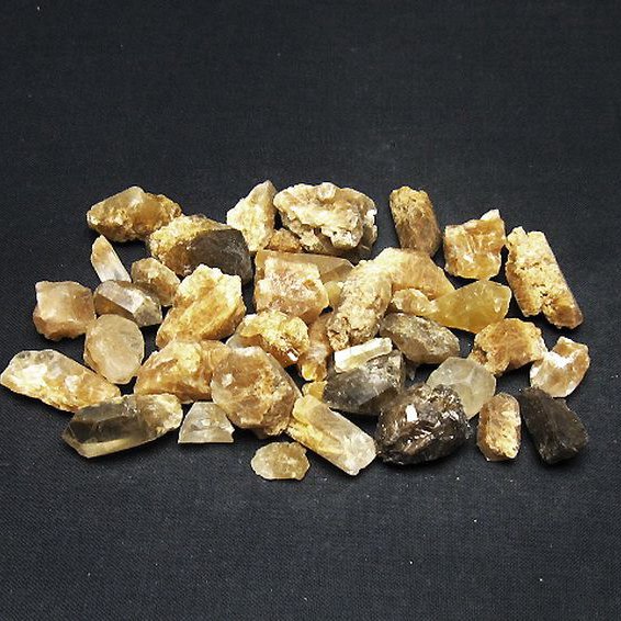 ルチル入り 水晶 原石 [t626-1665]