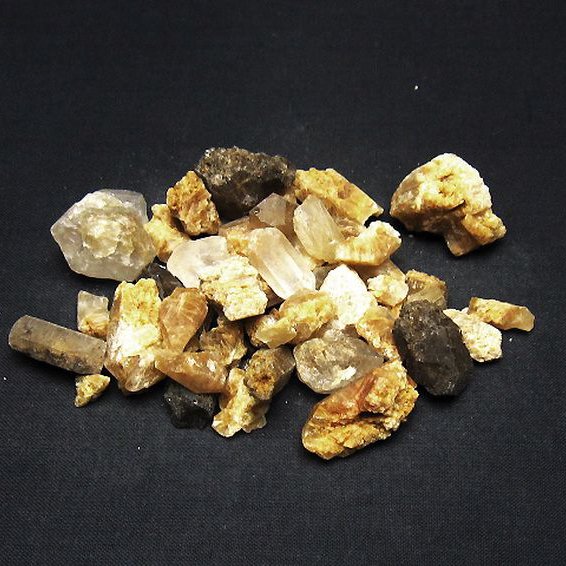 ルチル入り 水晶 原石 [t626-1678]