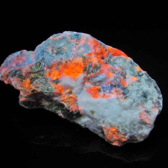 ハックマナイト トルマリン 原石[T636-1469]