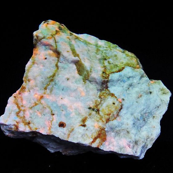 ハックマナイト 原石[T636-2081]