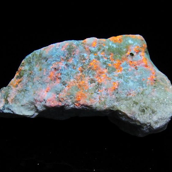 ハックマナイト 原石[T636-2117]