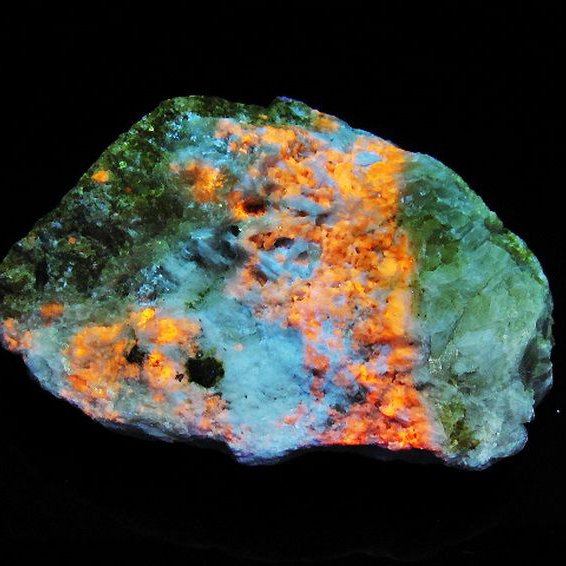 ハックマナイト 原石[T636-2177]