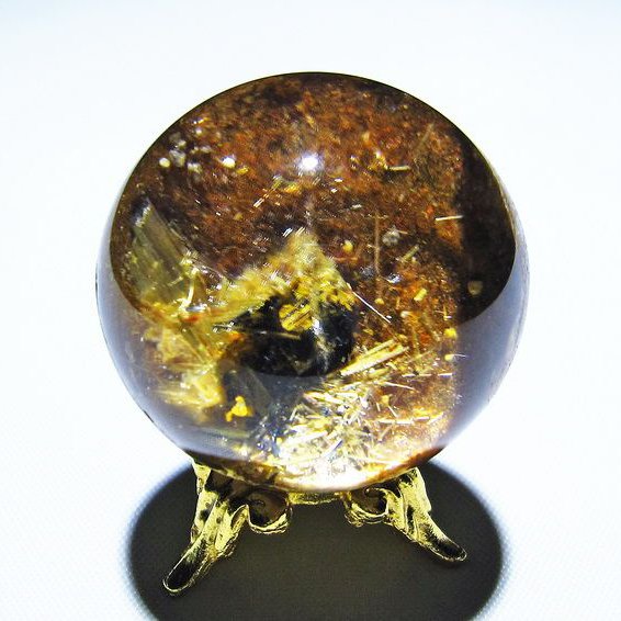 ゴールドタイチンルチル入り 水晶 丸玉 33mm [T637-4122]