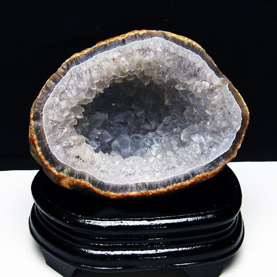 ウルグアイ産 アゲート水晶ドーム [t640-2100]