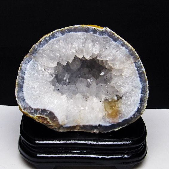 2.5Kg ウルグアイ産  アゲート水晶ドーム カルサイト共生[T640-2196]