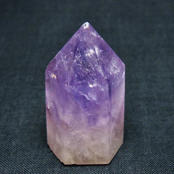 アメジスト 六角柱 [t642-6457]