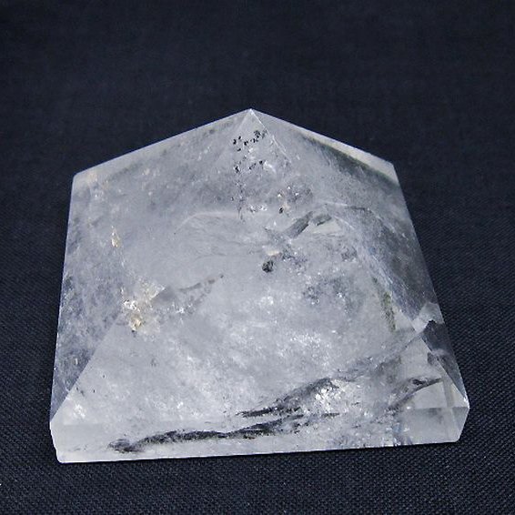 ガーデン水晶ピラミッド[T648-3564]