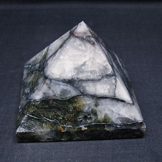 ガーデン （庭園） 水晶ピラミッド[T648-3708]