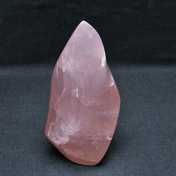 ローズクォーツ 炎（フレイム） ポリッシュ  置物[T653-3973]