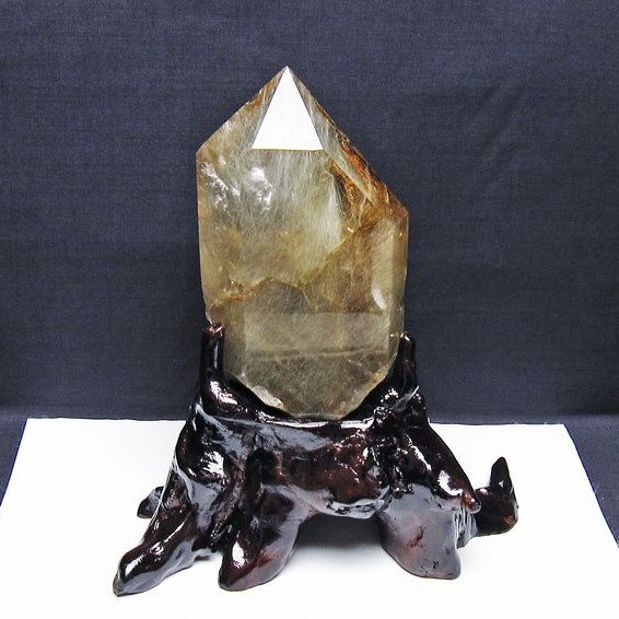 画像現物/★ご予約品 ご注文から3ヵ月後の発送予定 ty★ 1.3Kg プラチナ入水晶 六角柱[T659-1767]