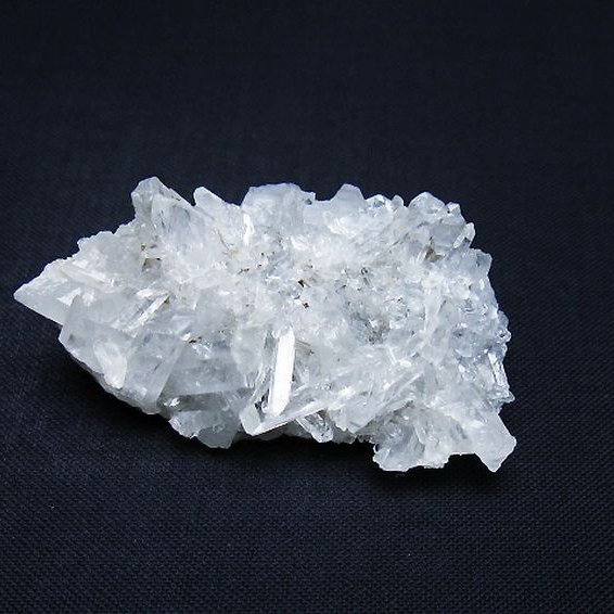 ヒマラヤ水晶クラスター[T661-8926]