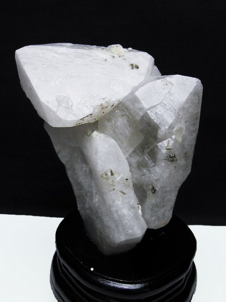 トルマリン入り ヒマラヤ水晶クラスター [t668-7822]