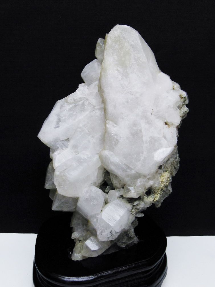 1.4Kg トルマリン入り ヒマラヤ水晶クラスター[T668-7864]