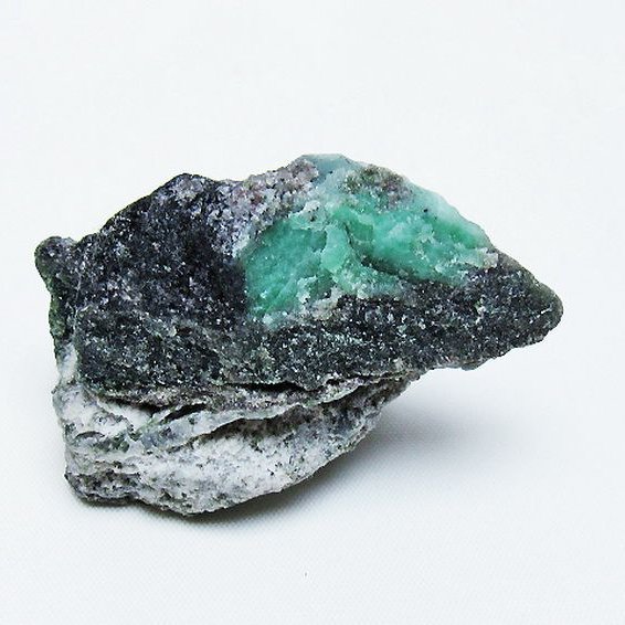 エメラルド 原石 [t672-1362]