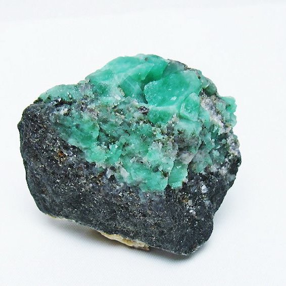 エメラルド 原石[T672-1426]