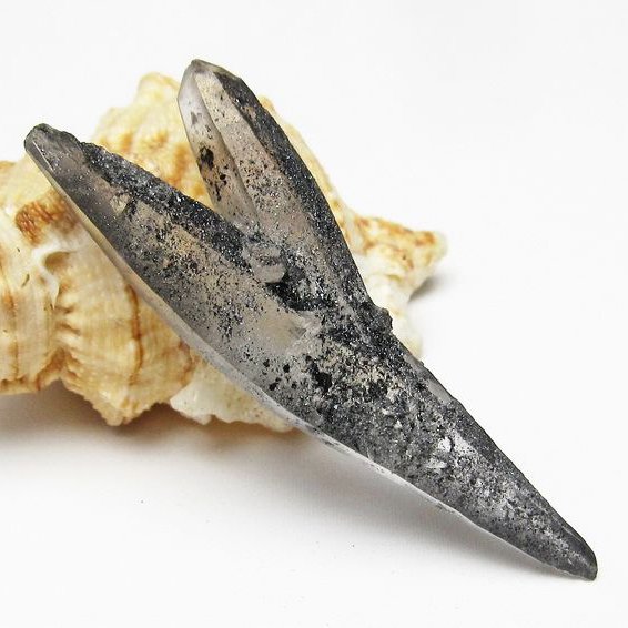 スティブナイトインクォーツ レーザークリスタル アメリカ産 [T679-1256]