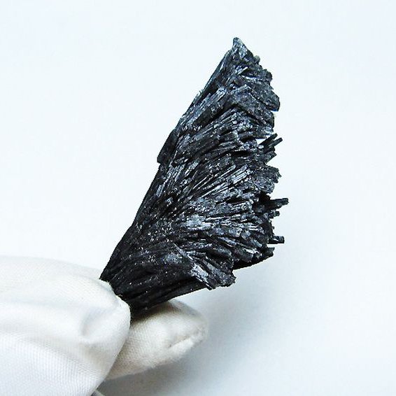 ブラック カイヤナイト 原石[T697-3854]