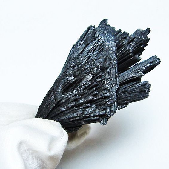 ブラック カイヤナイト 原石[T697-3859]