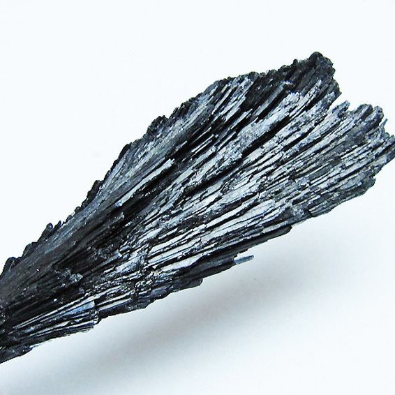 ブラック カイヤナイト 原石[T697-3957]