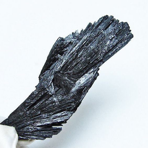 ブラック カイヤナイト 原石[T697-3979]