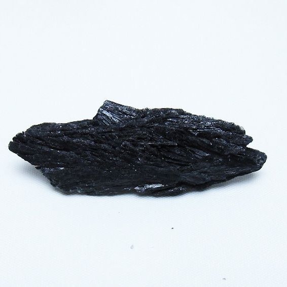 ブラック カイヤナイト 原石 [t697-4029]