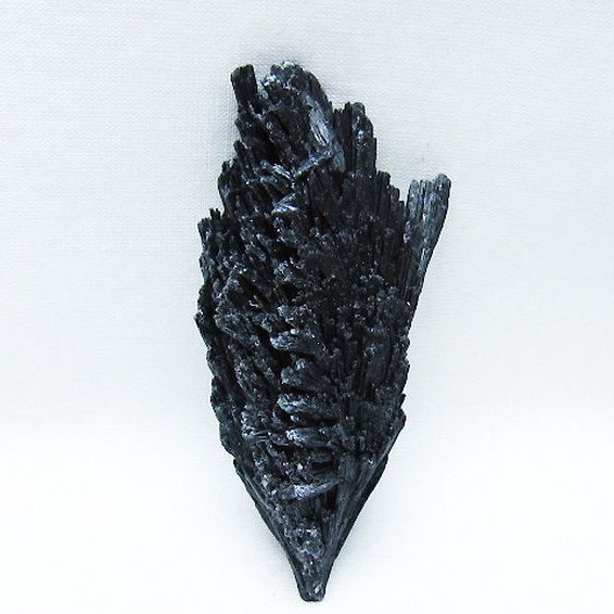 ブラック カイヤナイト 原石 [t697-4408]