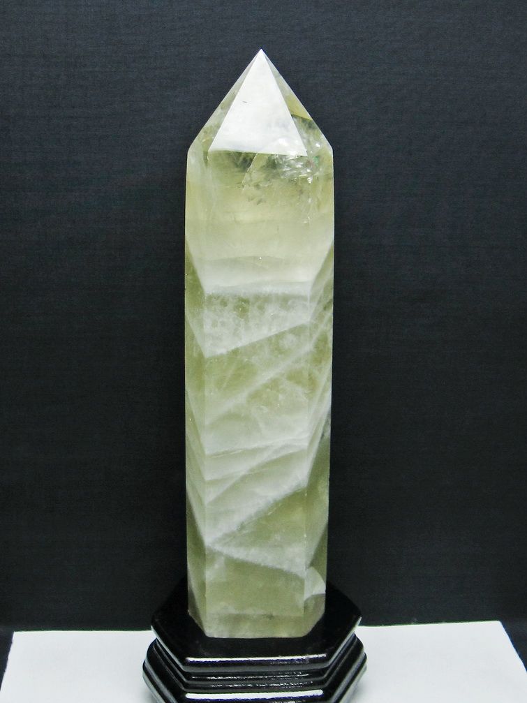 1.9Kg シトリン水晶 六角柱 [t719-5089]