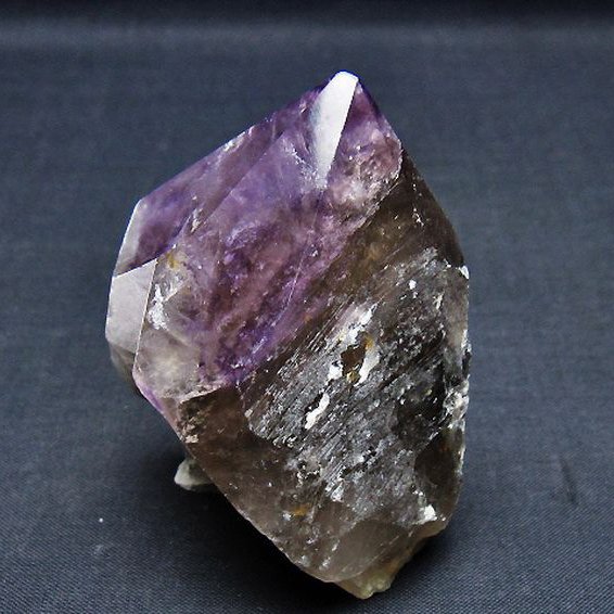 アメジスト 六角柱[T720-1194]