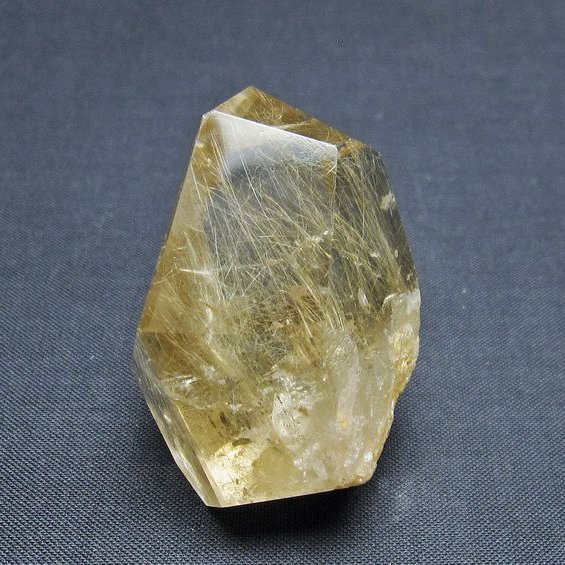 プラチナルチル 原石 [t725-2686]