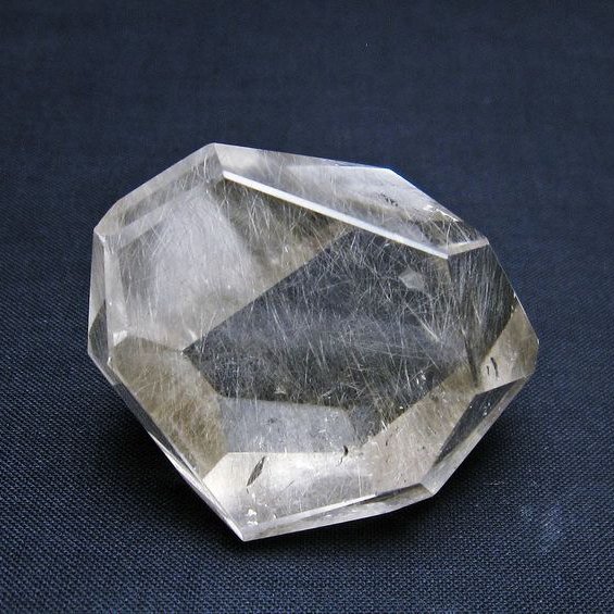 プラチナルチル 原石 [t725-2694]