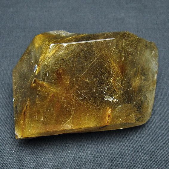 ゴールドタイチンルチル 原石[T725-2718]