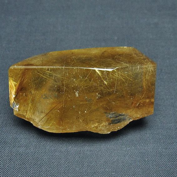 ゴールドタイチンルチル 原石[T725-2719]