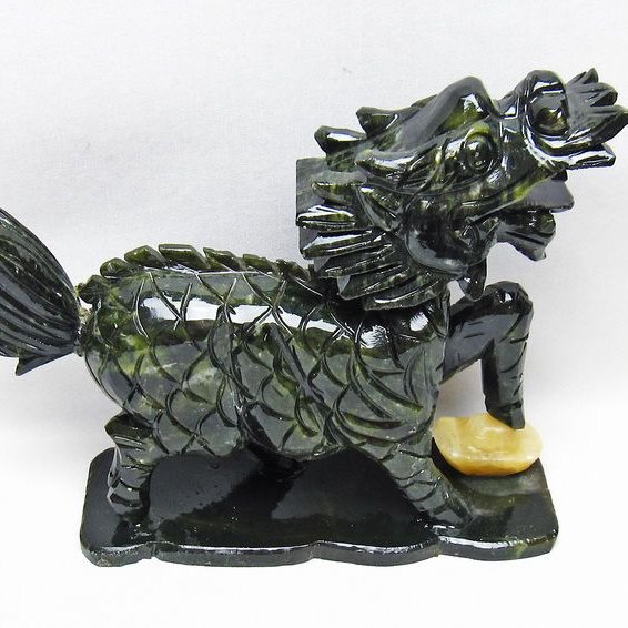 1.5Kg インド翡翠 キリン 置物[T726-1508]
