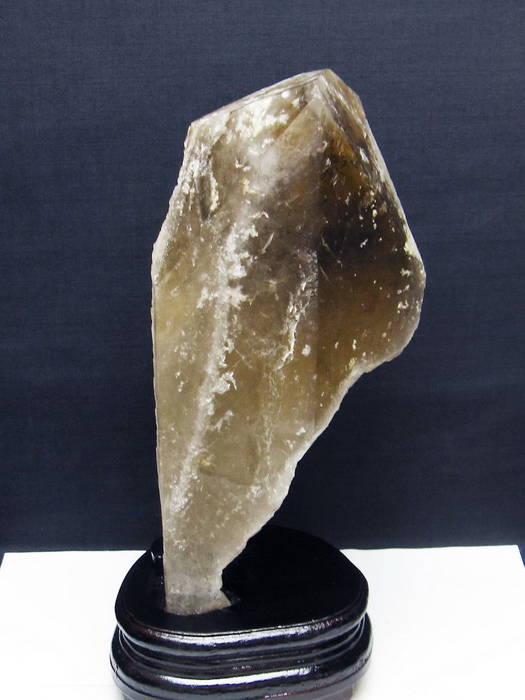 1.9Kg ライトニング水晶 原石[T735-3968]