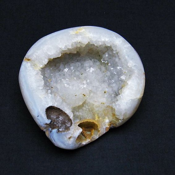 ウルグアイ産  アゲート水晶ドーム[T757-1720]