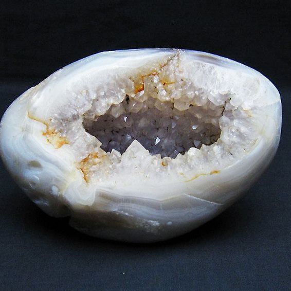 ウルグアイ産 アゲート水晶ドーム[T757-1738]