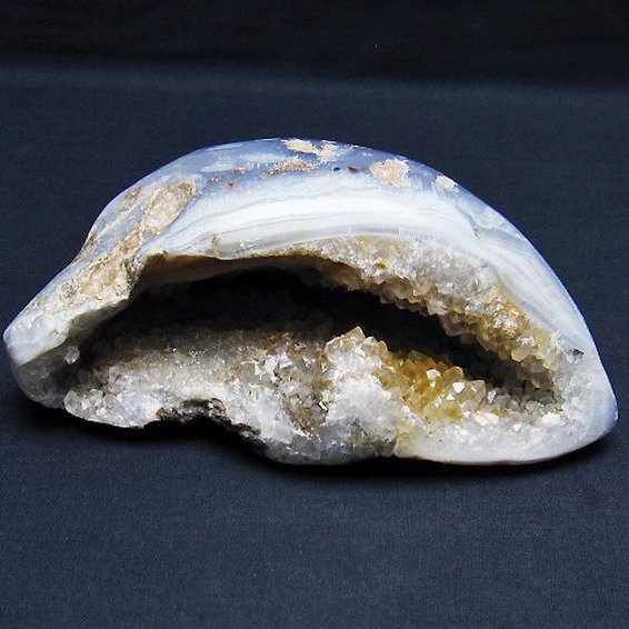 ウルグアイ産  アゲート水晶ドーム[T757-1779]