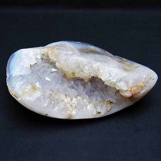 ウルグアイ産  アゲート水晶ドーム[T757-1783]