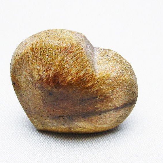 ルチルインアゲート ハート 置物[T763-3517]